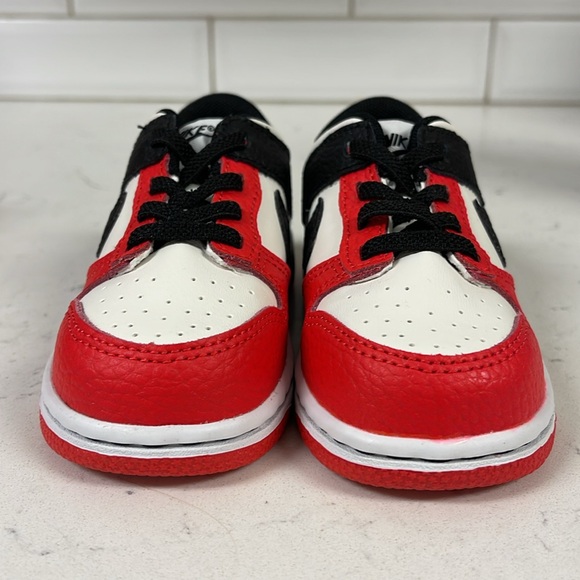 Nike Dunk Low NBA 75th Anniversary Chicago Toddler DC9562-100 Red Black - Picture 14 of 16